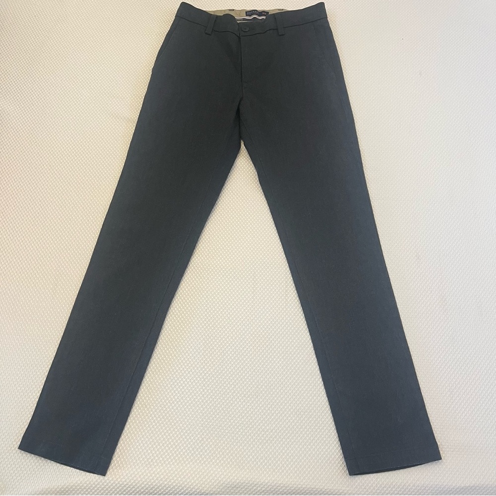 Docker 29x30 Slim Dark Gray Chinos